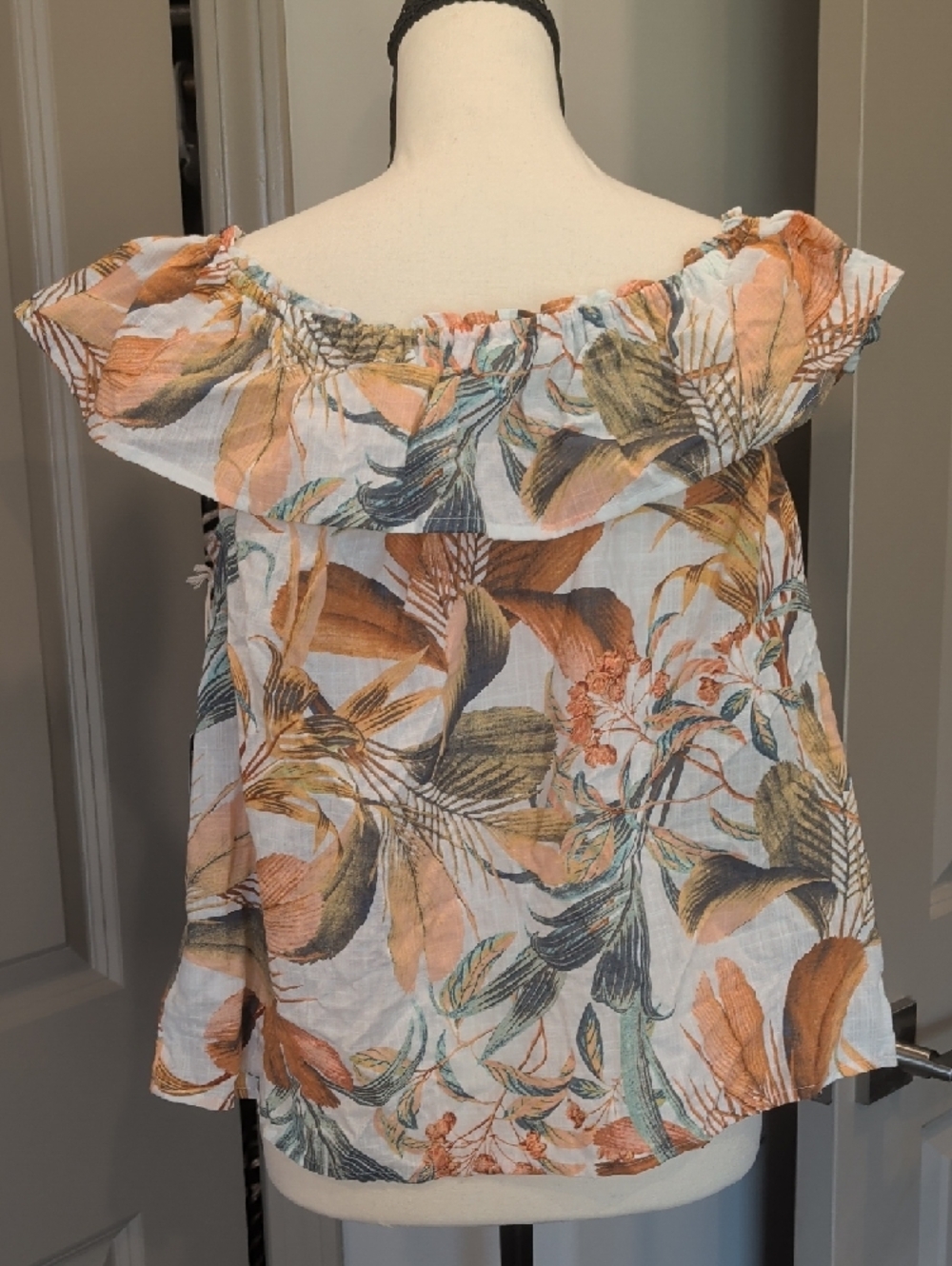a.n.a White Off-Shoulder Floral Blouse with Orange and Green Leaves - Picture 4 of 5